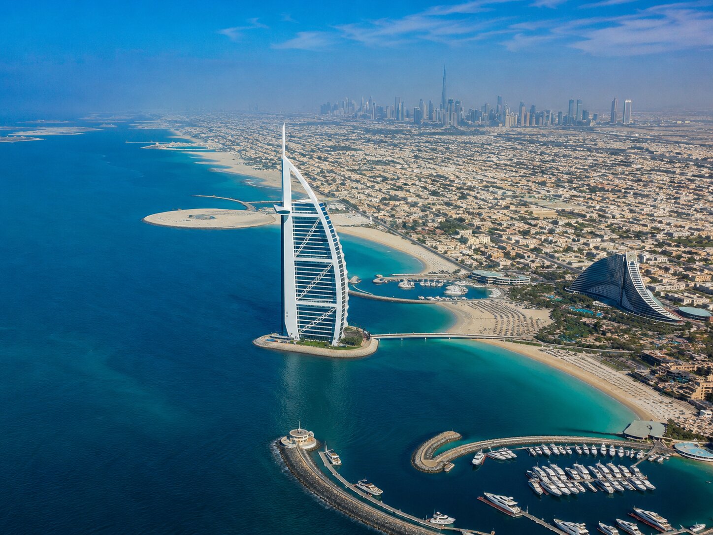 System rezerwacji przygotowany pod realna obsluge turysty w Dubaju